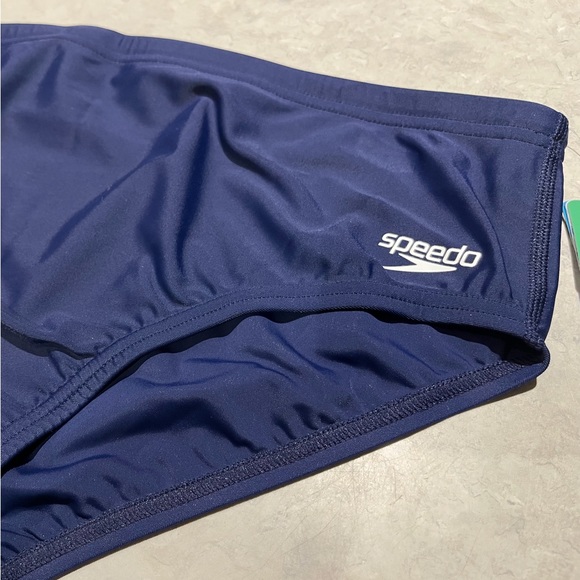 Speedo - Picture 3 of 6